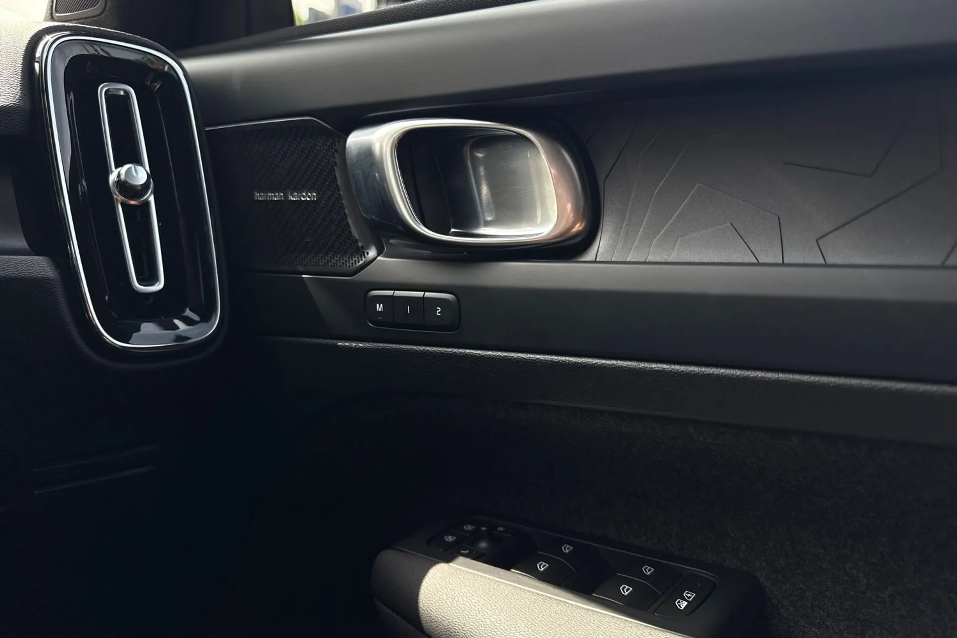 Volvo XC40 thumbnail image number 42