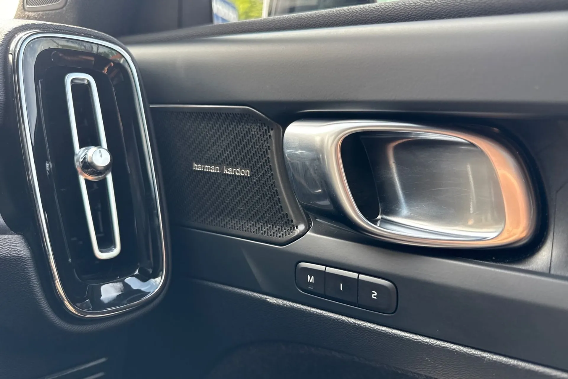 Volvo XC40 thumbnail image number 43