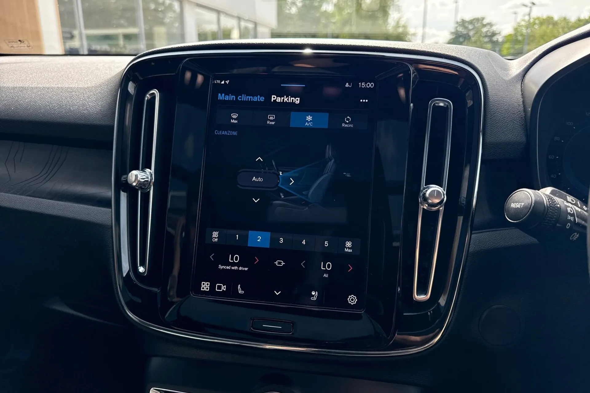 Volvo XC40 thumbnail image number 39