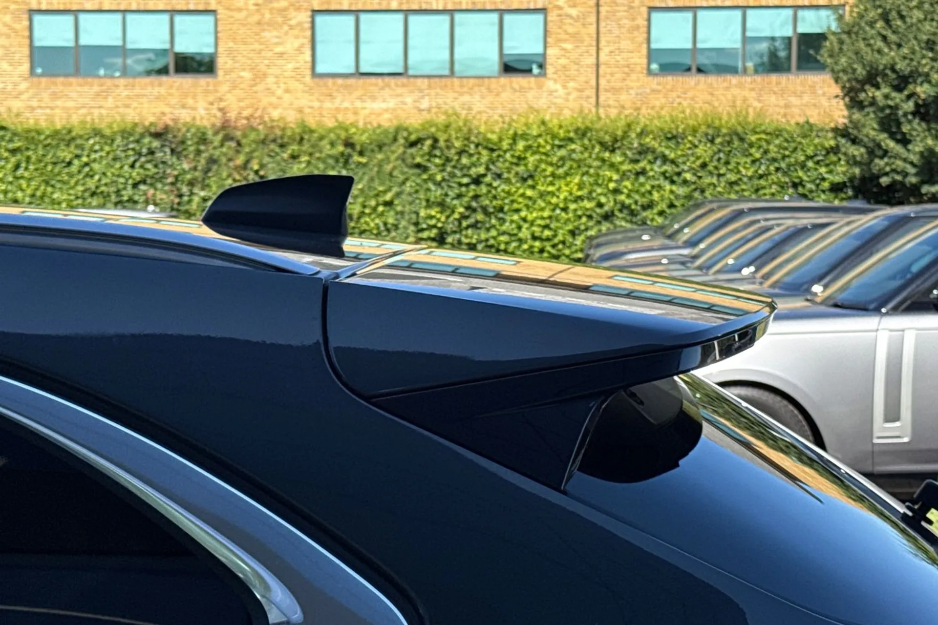 Jaguar F-PACE thumbnail image number 23