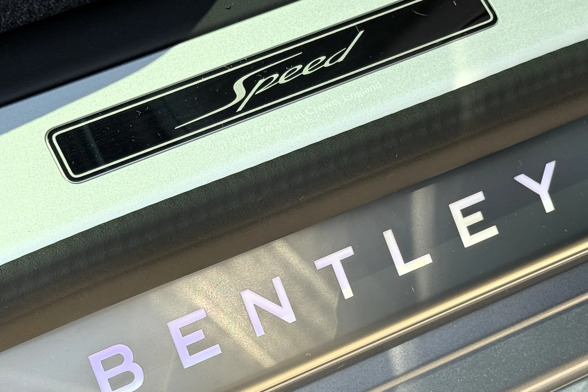 Bentley FLYING SPUR thumbnail image number 25