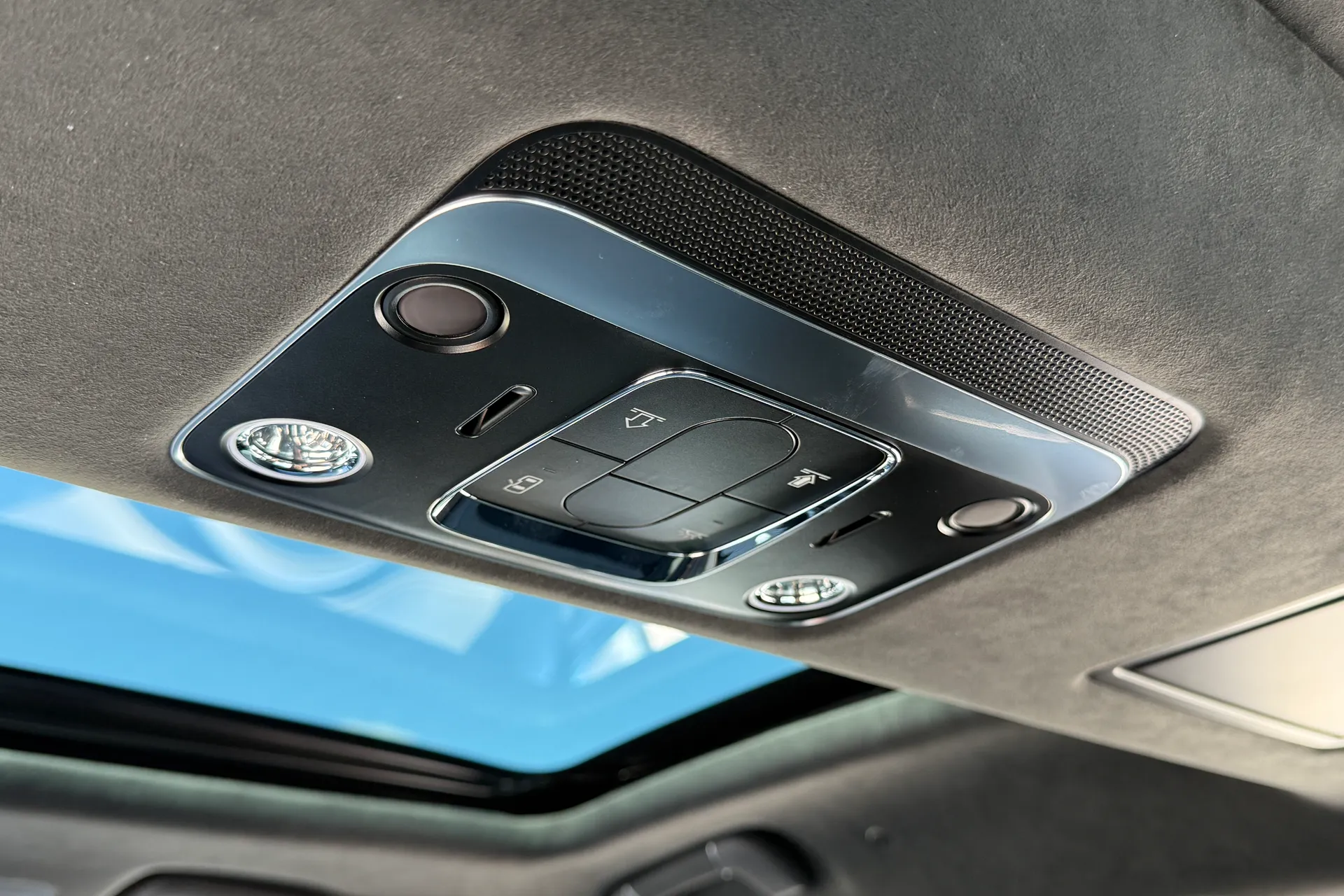 Bentley FLYING SPUR thumbnail image number 34