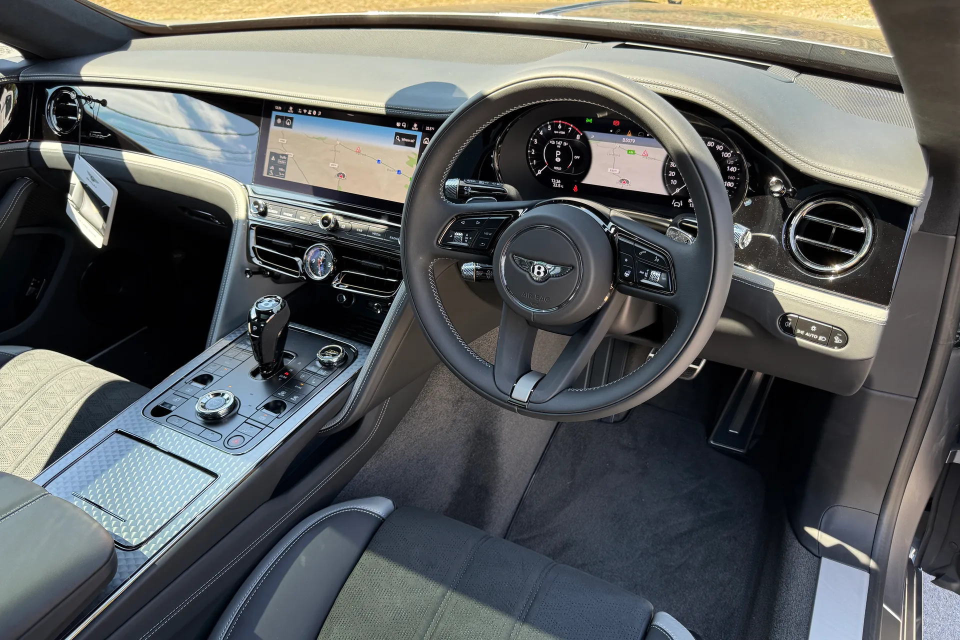 Bentley FLYING SPUR thumbnail image number 27