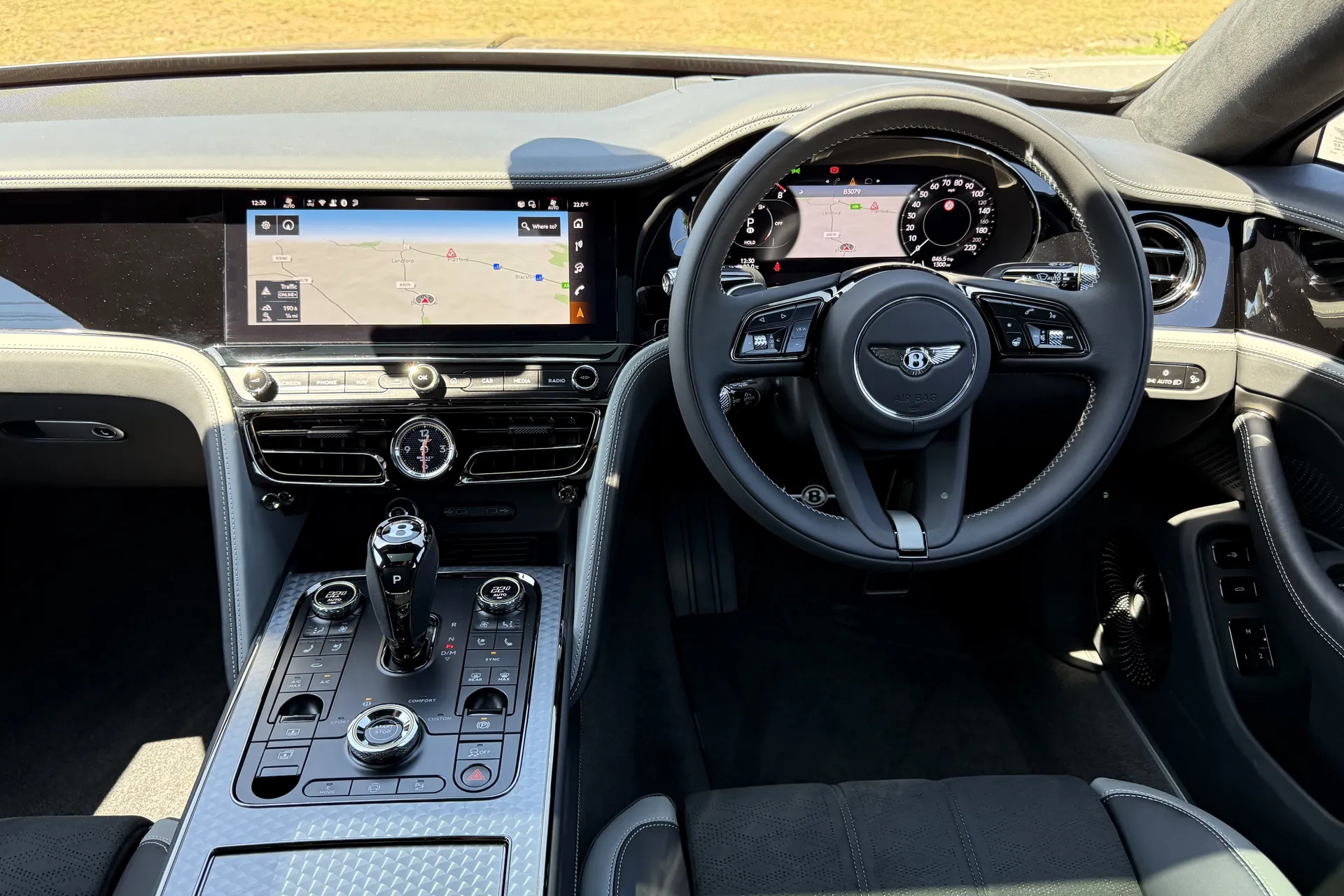 Bentley FLYING SPUR thumbnail image number 39