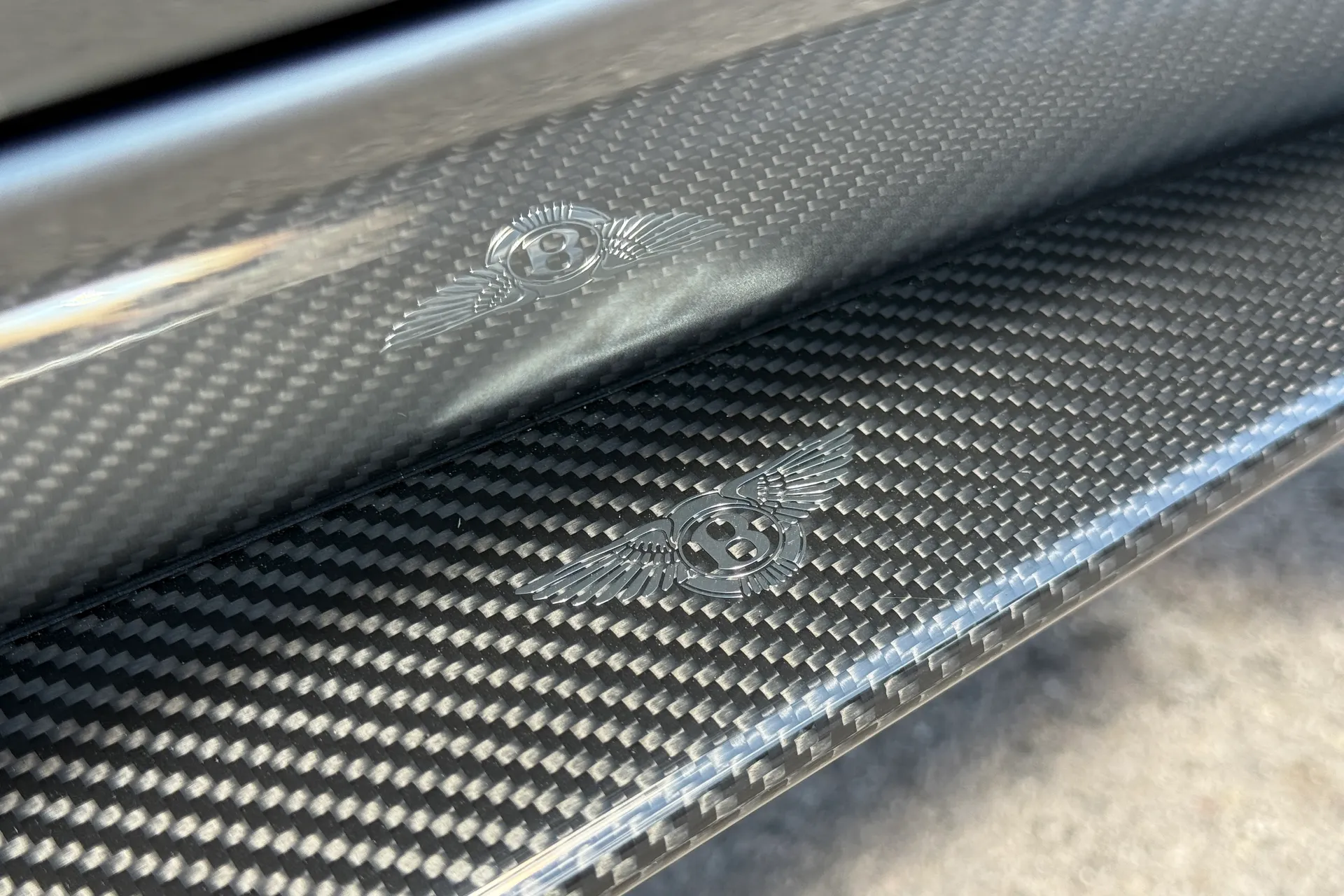 Bentley FLYING SPUR thumbnail image number 19