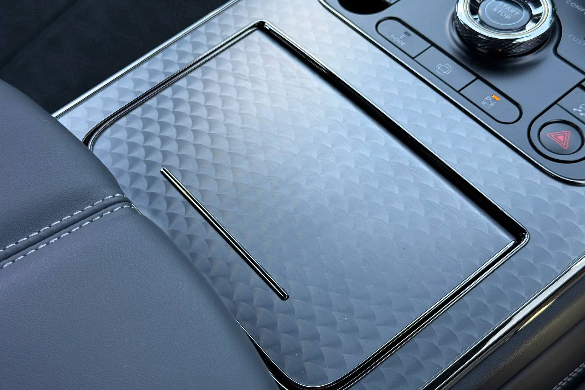Bentley FLYING SPUR thumbnail image number 46