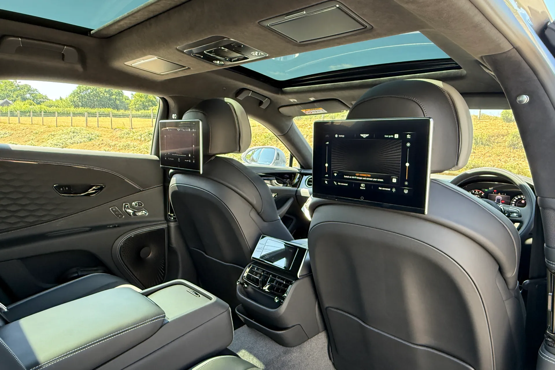 Bentley FLYING SPUR thumbnail image number 4