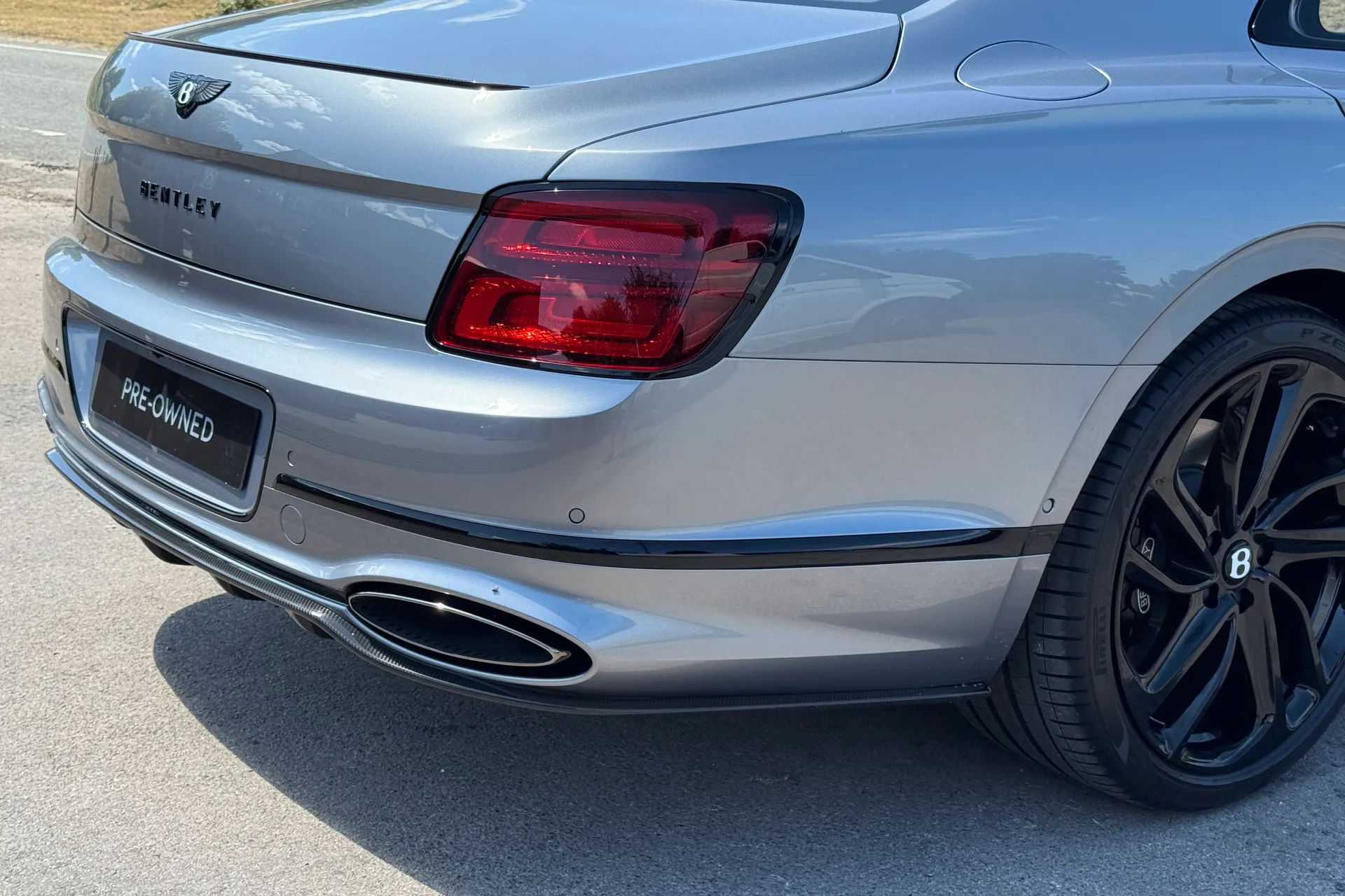 Bentley FLYING SPUR thumbnail image number 14