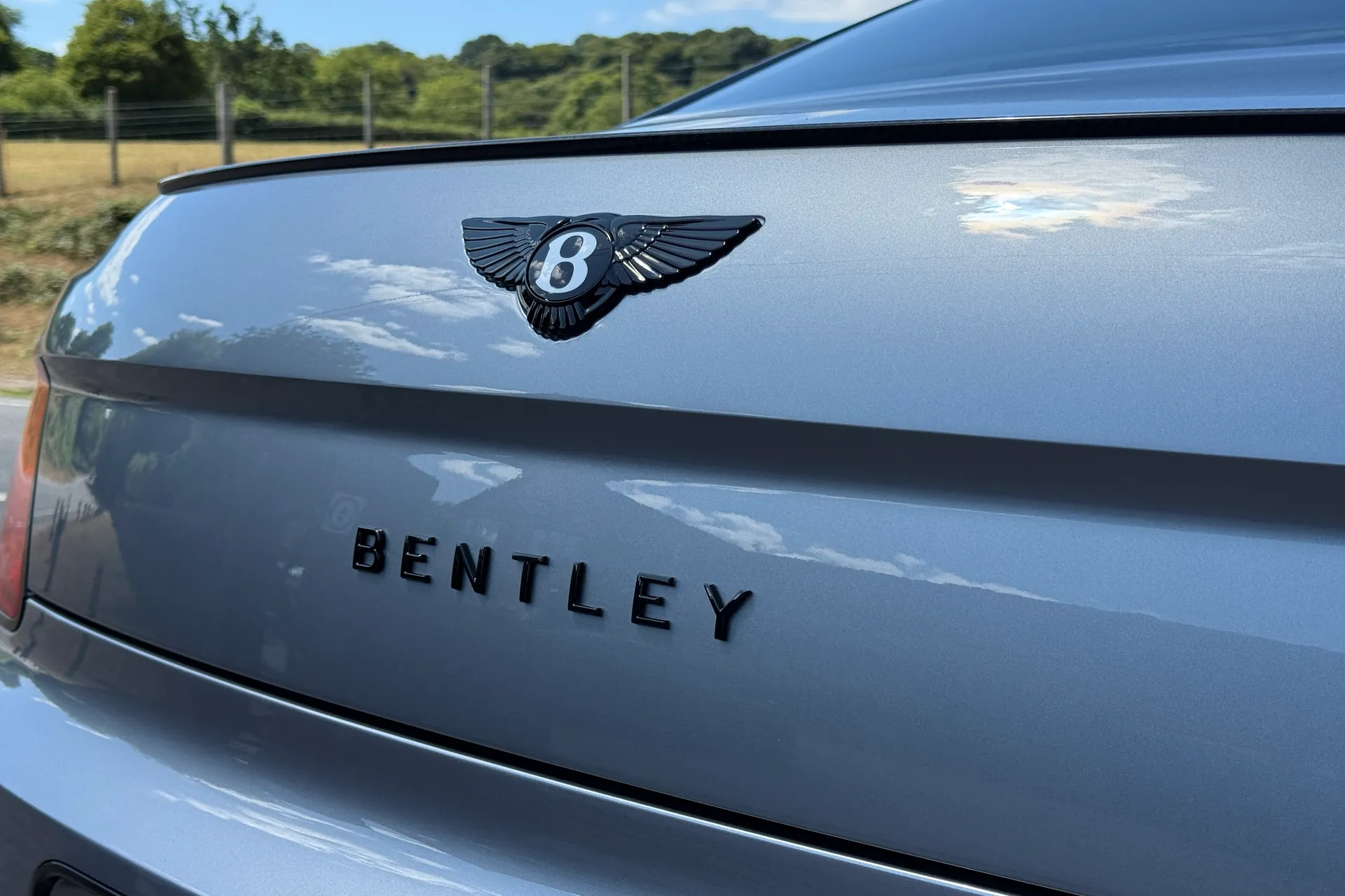 Bentley FLYING SPUR thumbnail image number 15