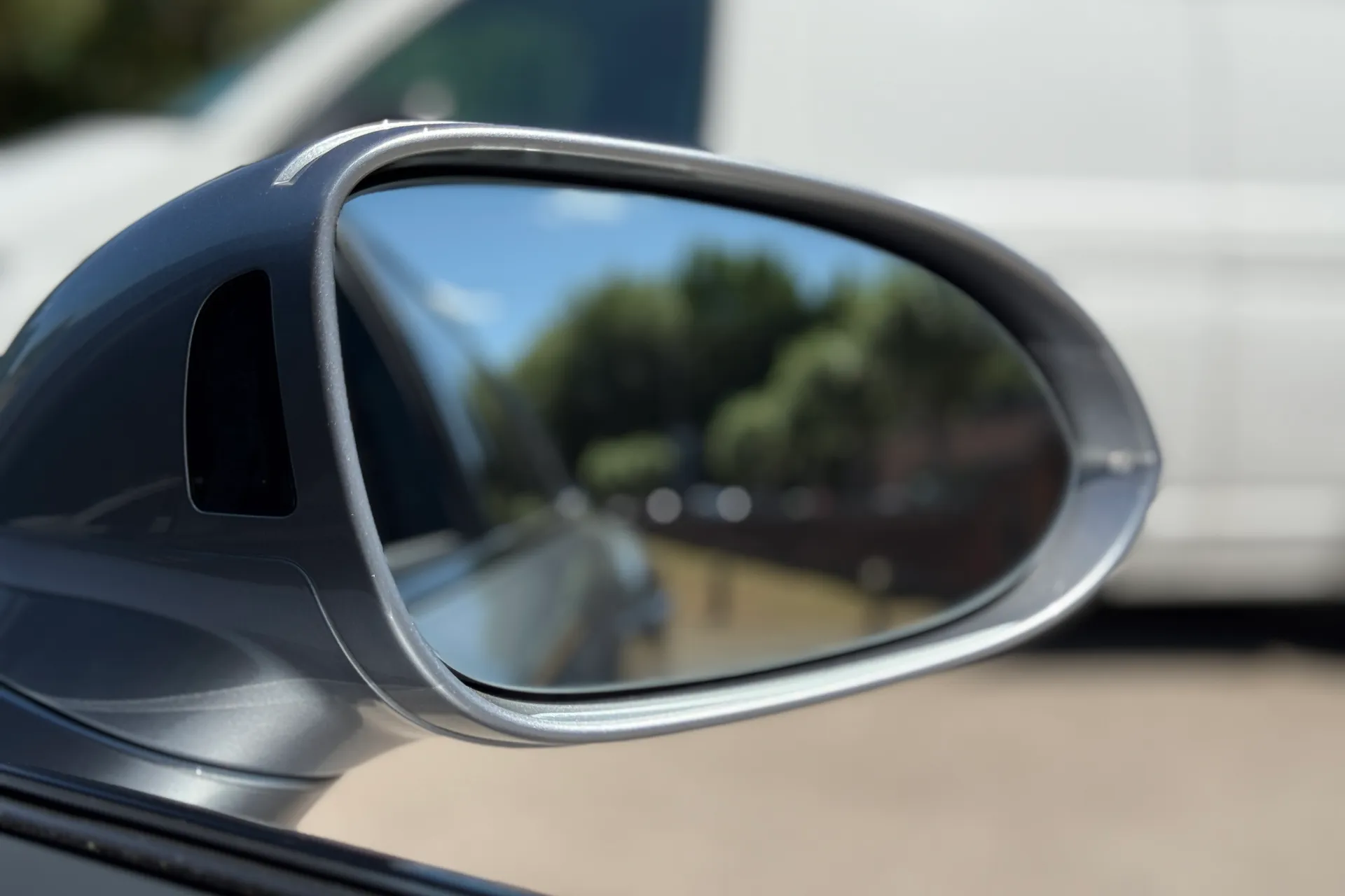 Bentley FLYING SPUR thumbnail image number 50