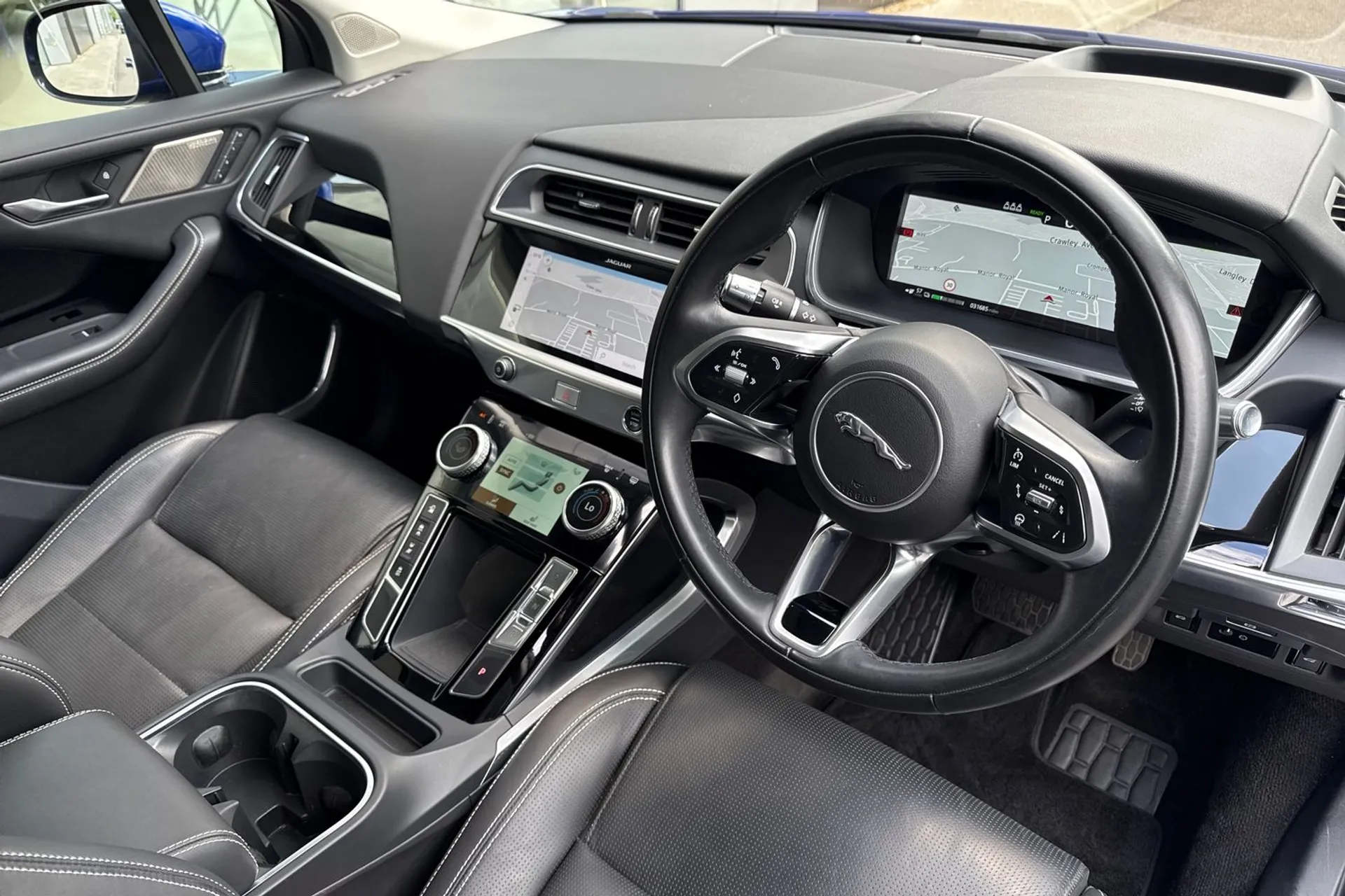 Jaguar I-PACE thumbnail image number 33