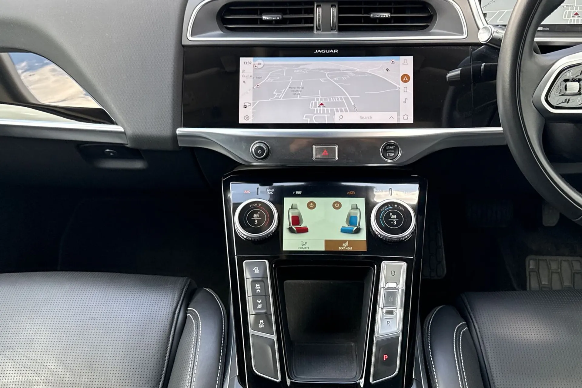 Jaguar I-PACE thumbnail image number 40