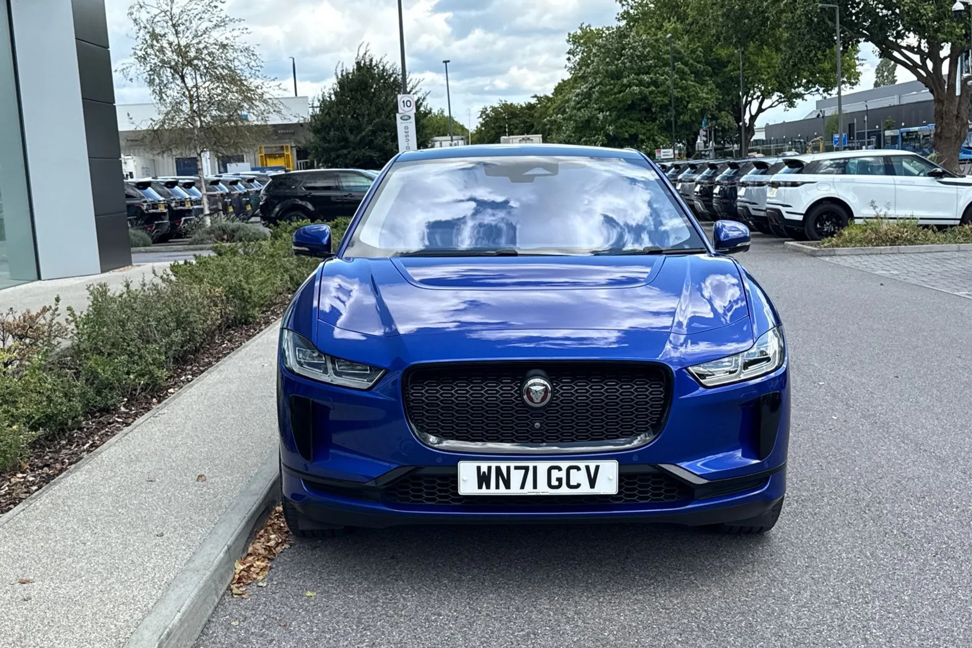 Jaguar I-PACE thumbnail image number 15