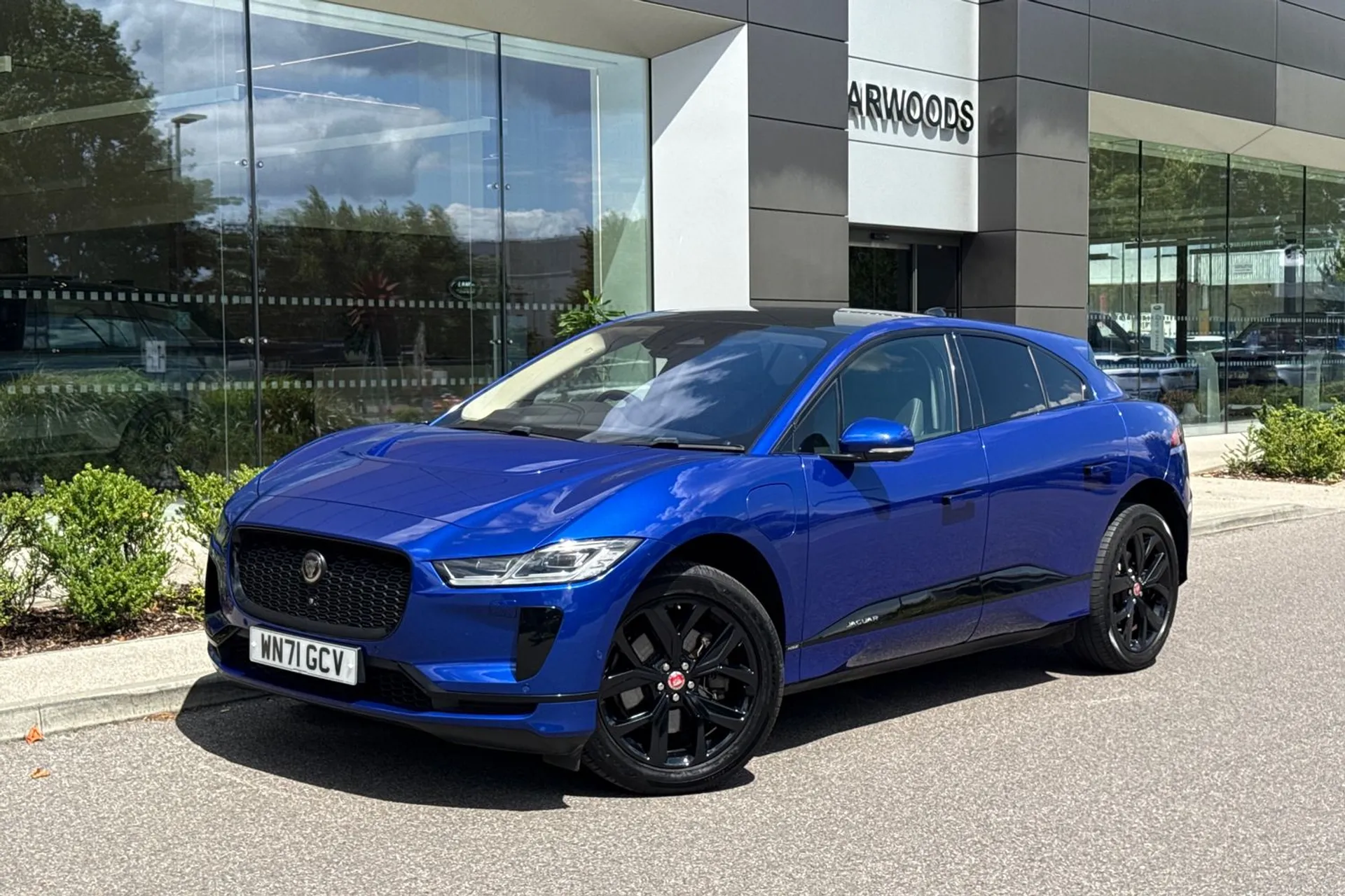 Jaguar I-PACE thumbnail image number 14