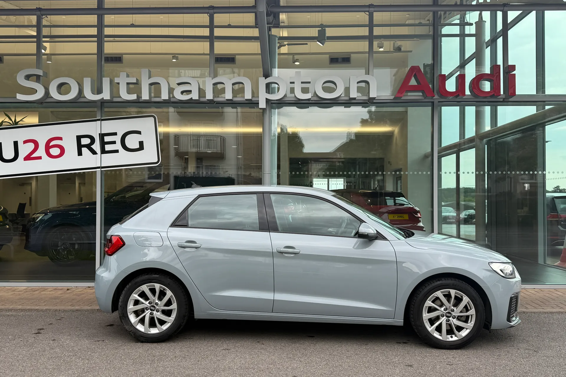 Audi A1 thumbnail image number 2
