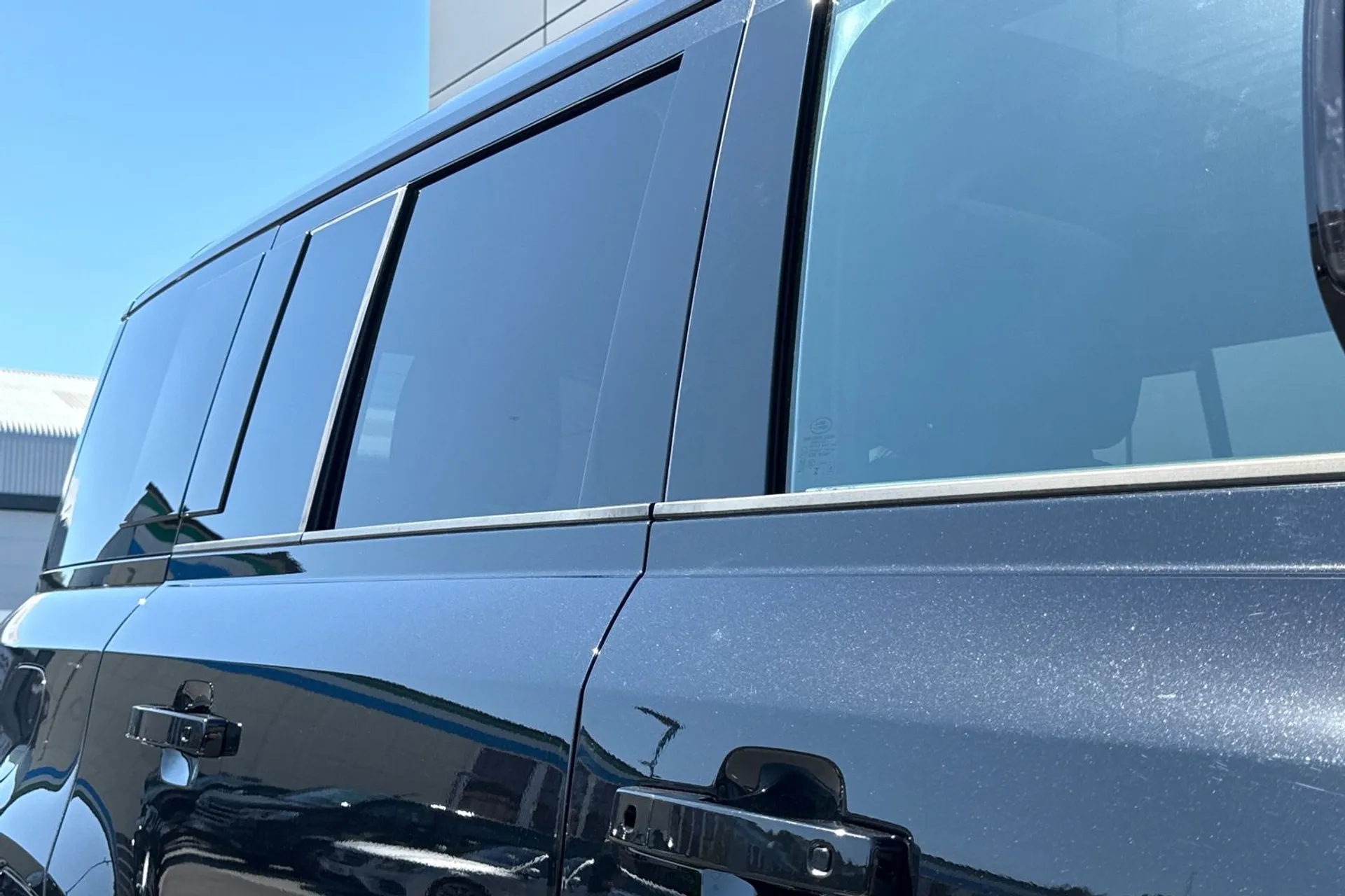LAND ROVER DEFENDER thumbnail image number 23