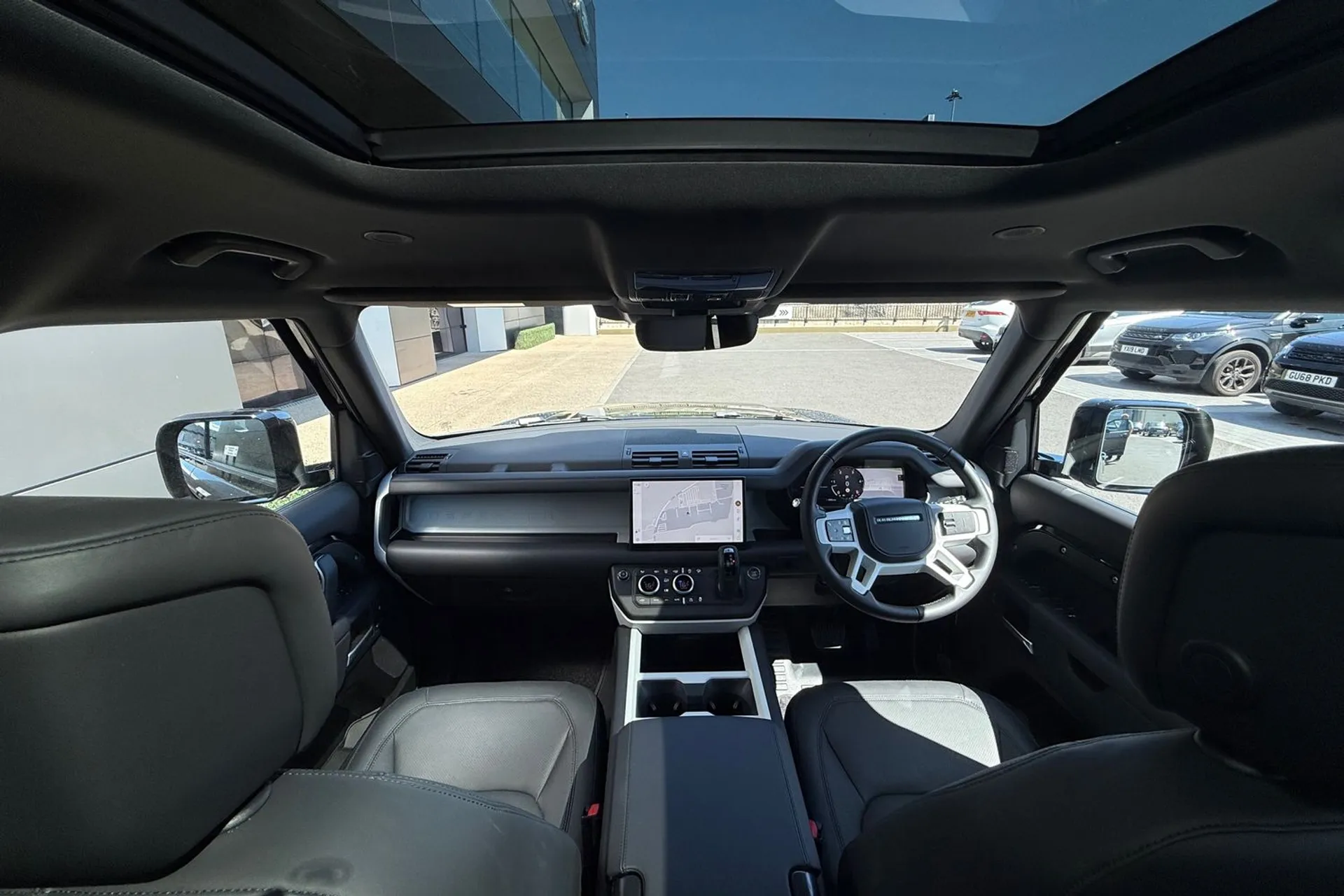 LAND ROVER DEFENDER thumbnail image number 3