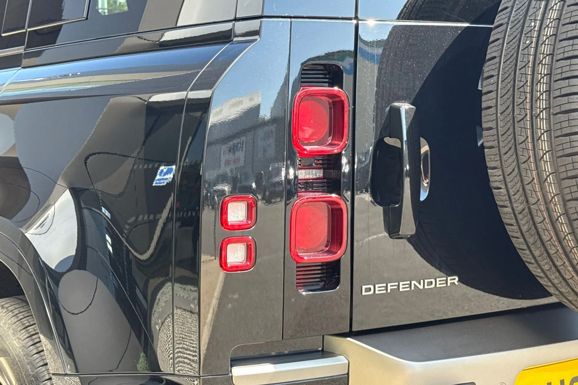 LAND ROVER DEFENDER thumbnail image number 27
