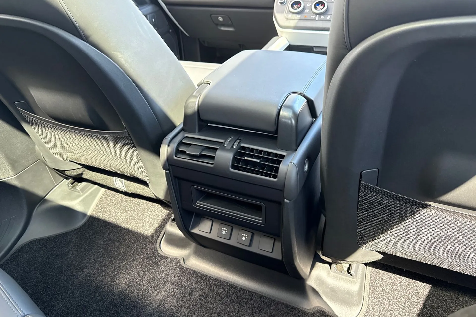 LAND ROVER DEFENDER thumbnail image number 58