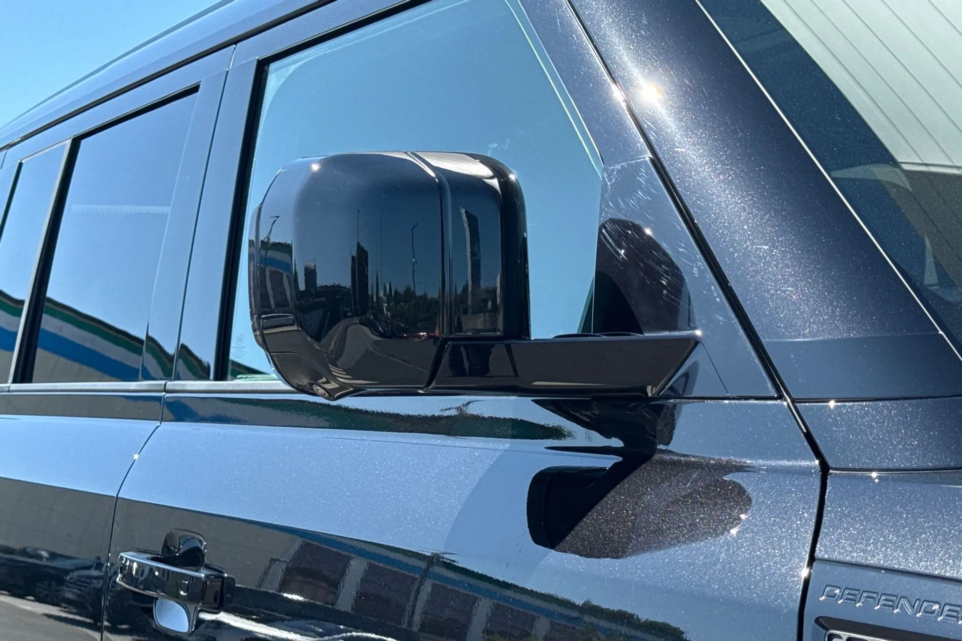 LAND ROVER DEFENDER thumbnail image number 26