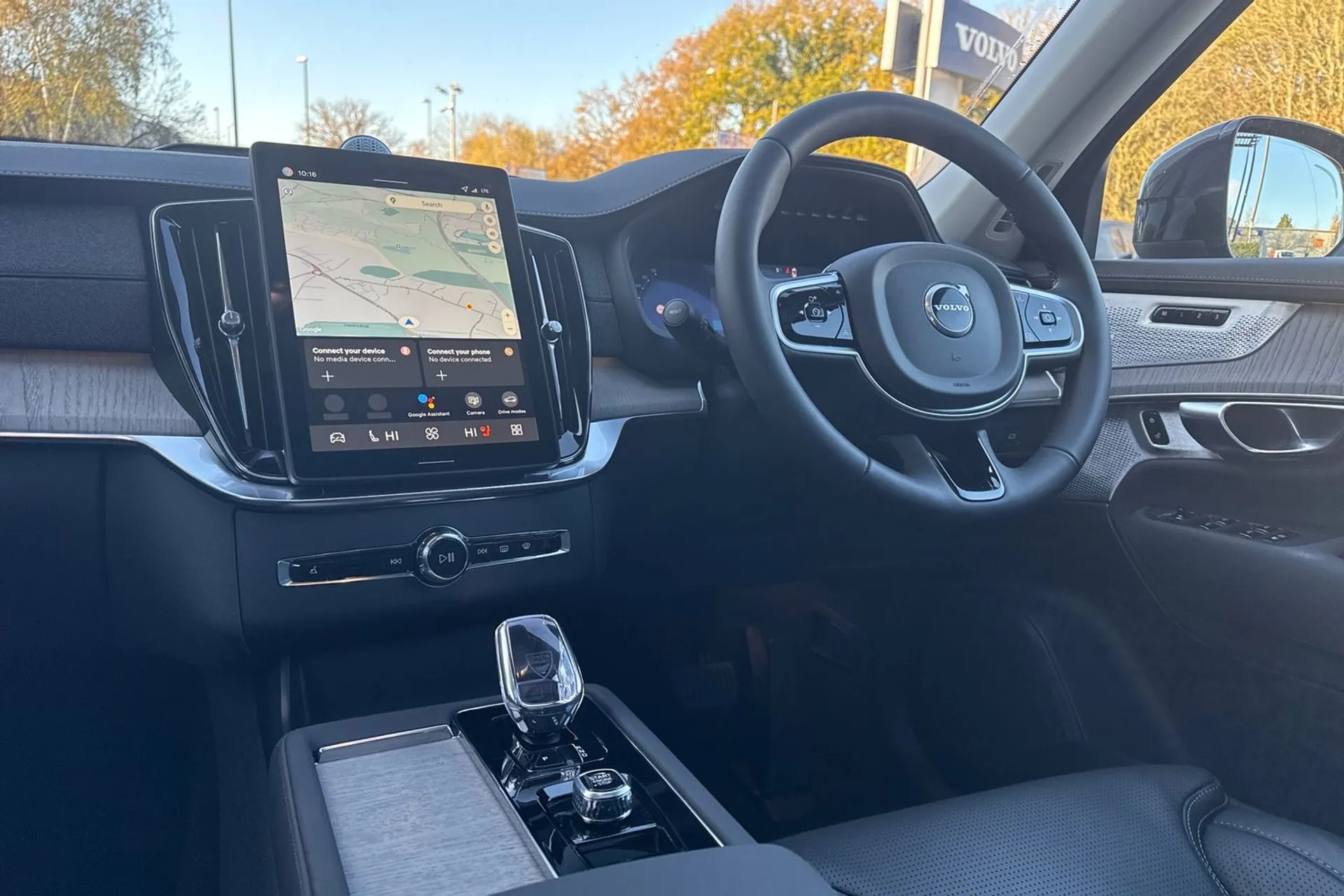 Volvo XC90 thumbnail image number 36