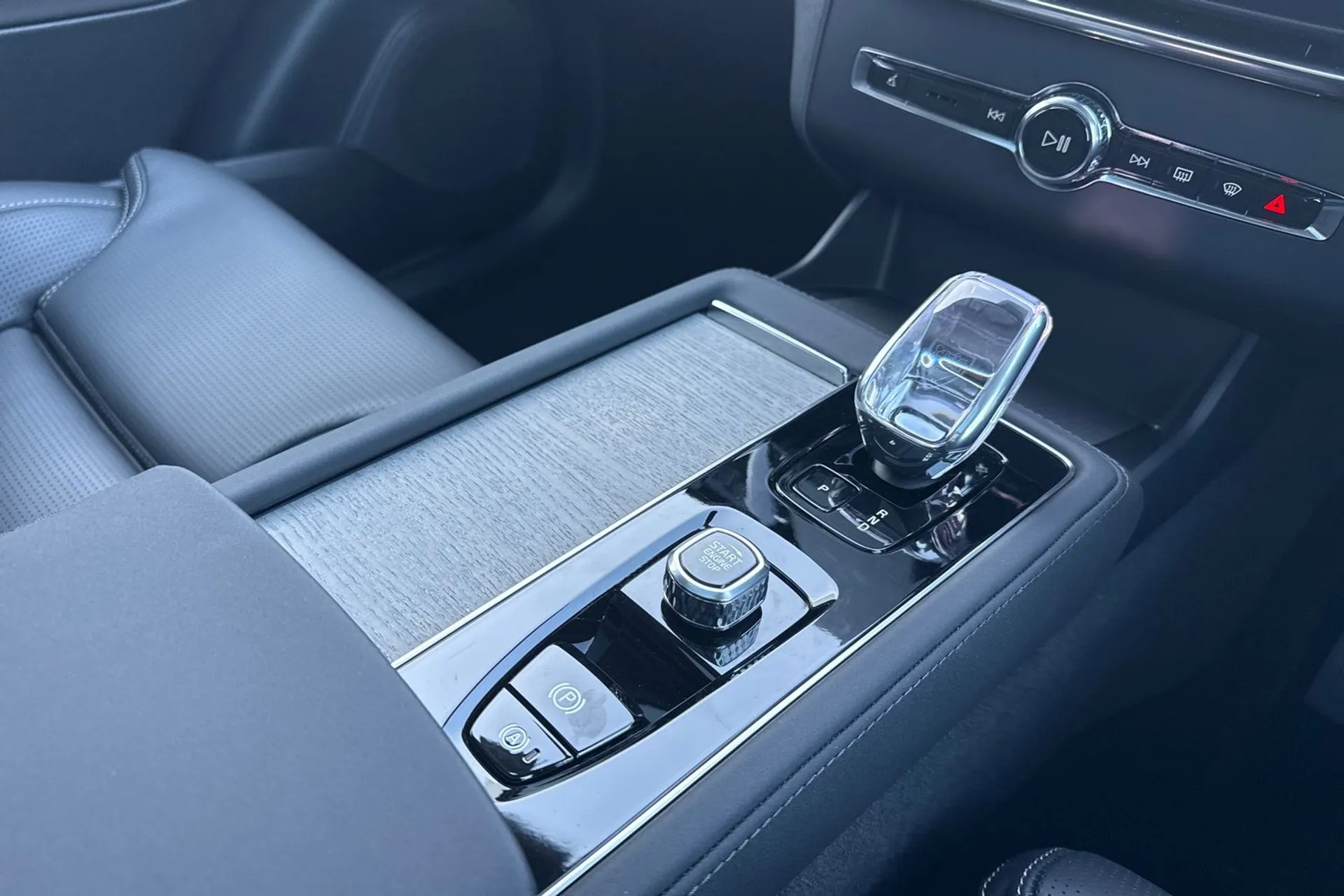 Volvo XC90 thumbnail image number 45