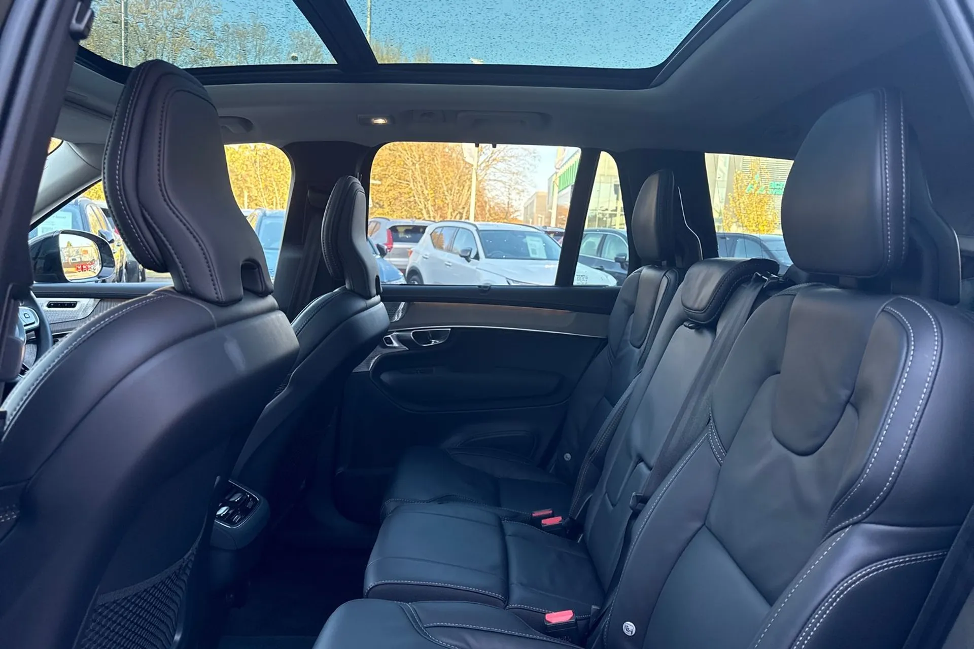 Volvo XC90 thumbnail image number 30