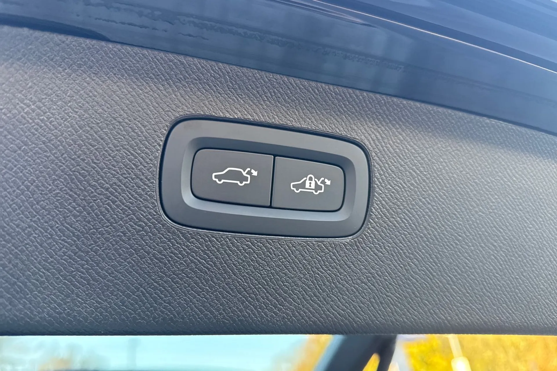 Volvo XC90 thumbnail image number 22