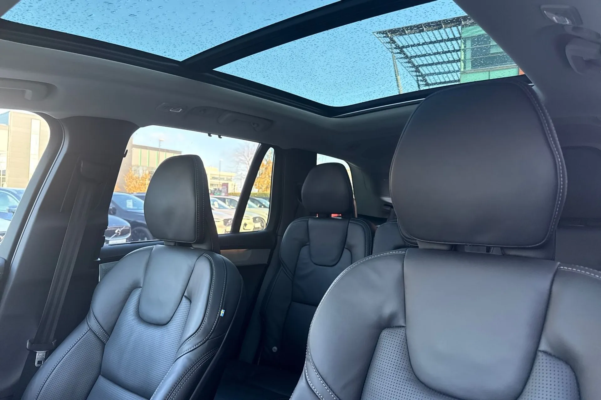 Volvo XC90 thumbnail image number 29