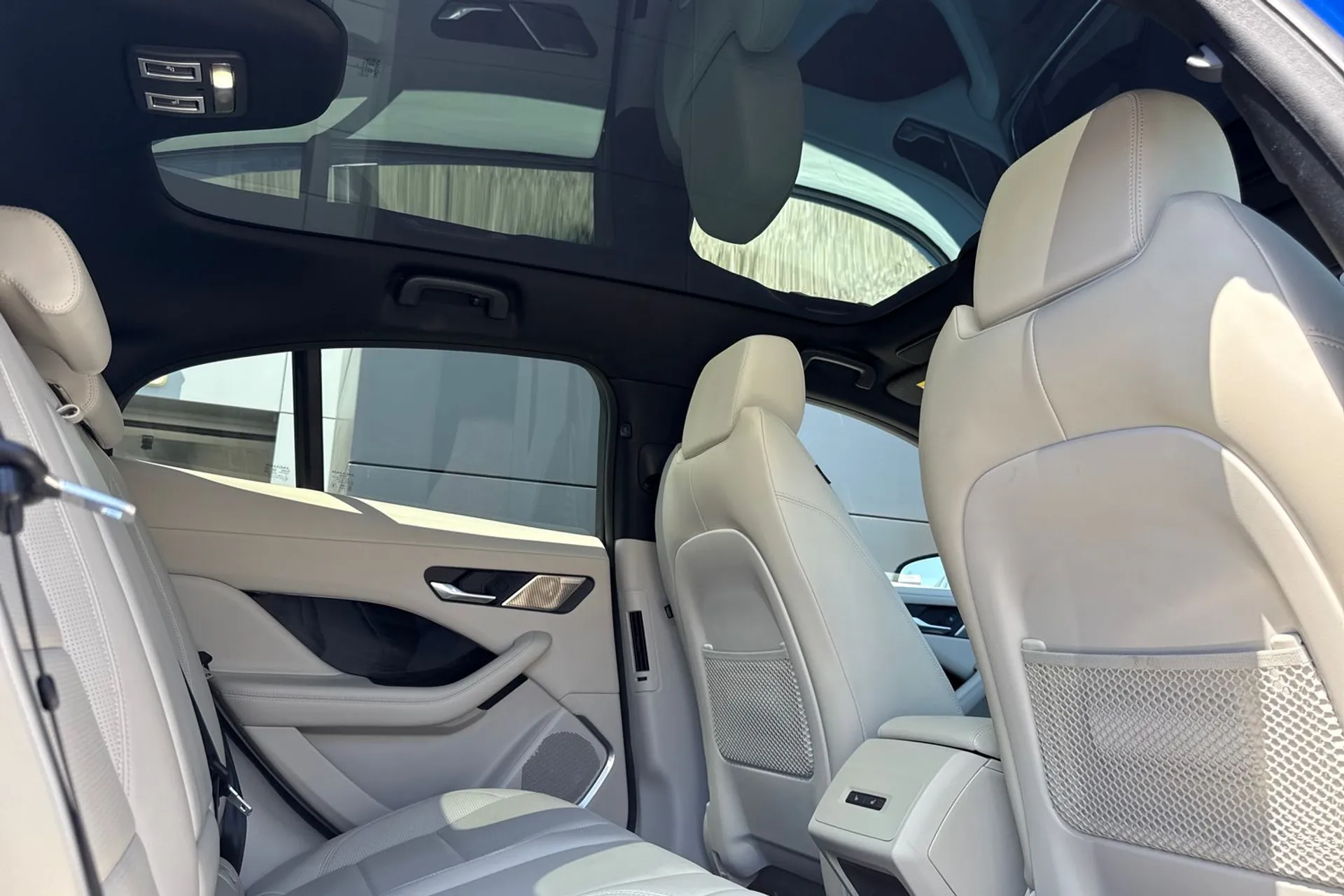 Jaguar I-PACE thumbnail image number 31