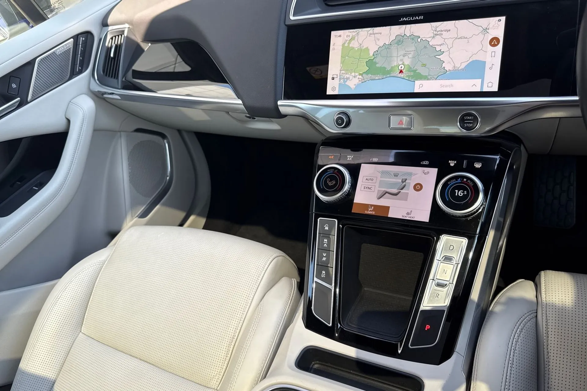 Jaguar I-PACE thumbnail image number 58