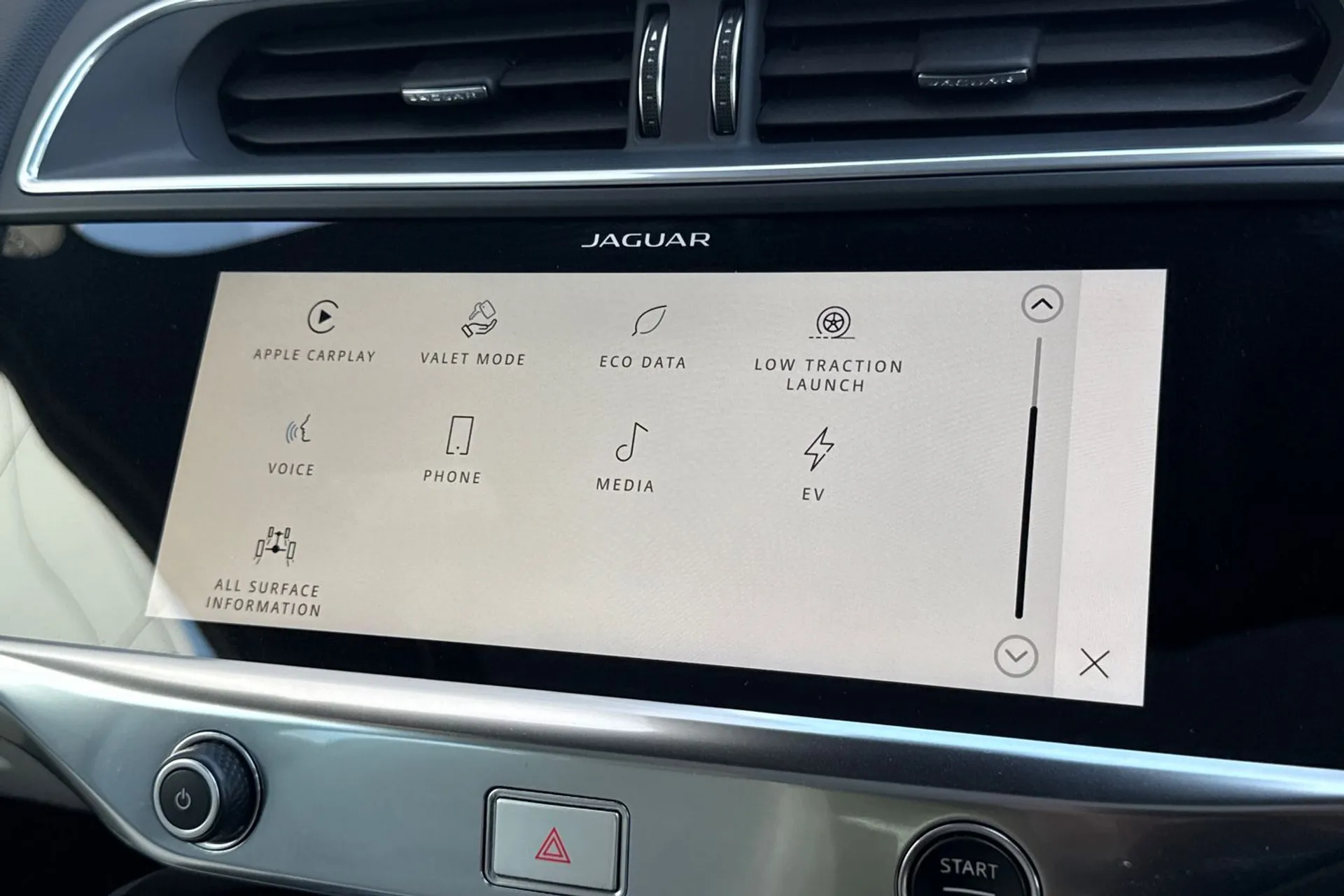 Jaguar I-PACE thumbnail image number 66