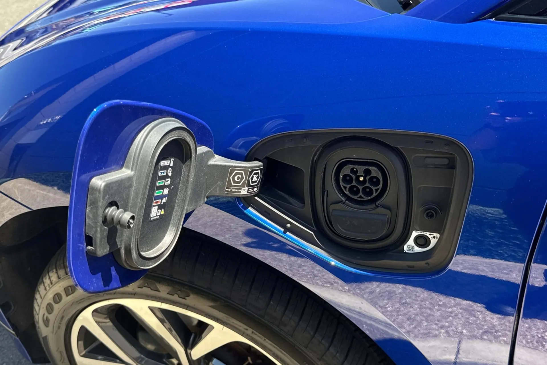 Jaguar I-PACE thumbnail image number 40