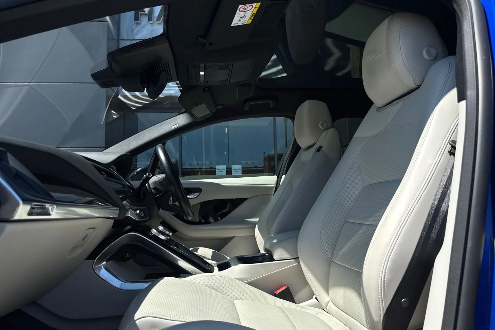 Jaguar I-PACE thumbnail image number 45