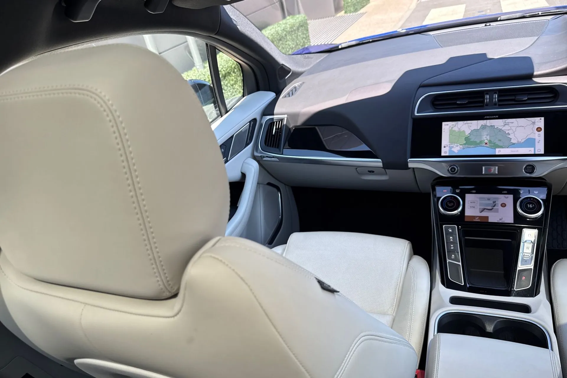 Jaguar I-PACE thumbnail image number 49