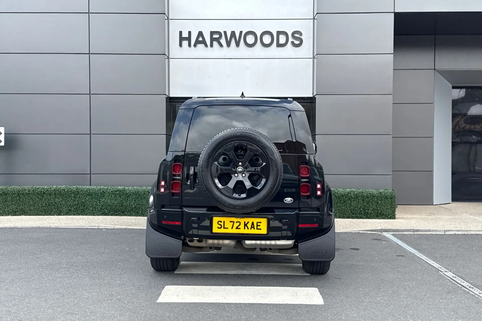 LAND ROVER DEFENDER thumbnail image number 8