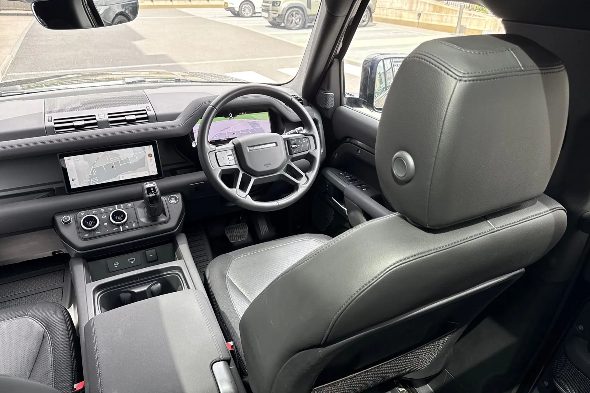 LAND ROVER DEFENDER thumbnail image number 44
