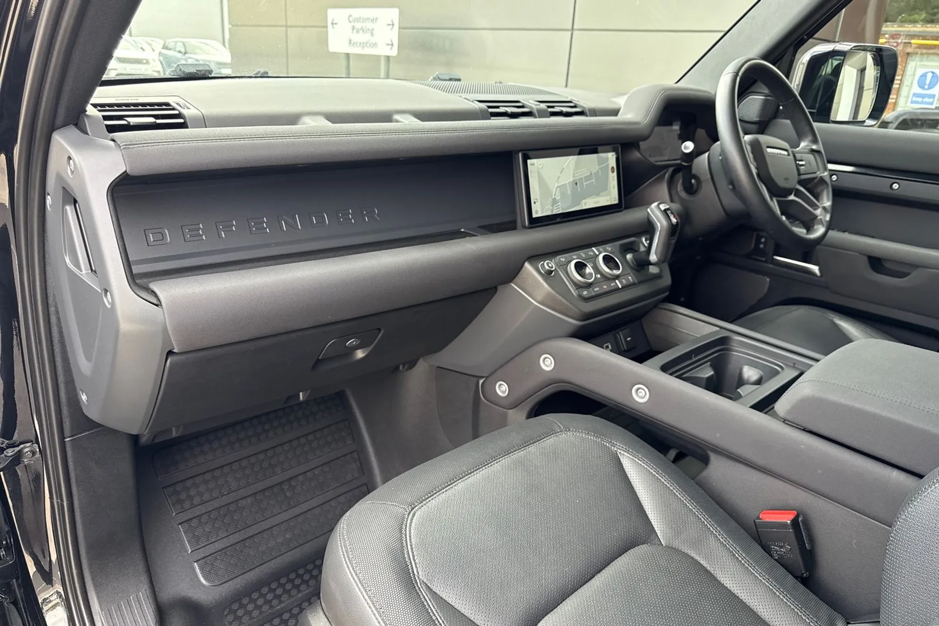 LAND ROVER DEFENDER thumbnail image number 39