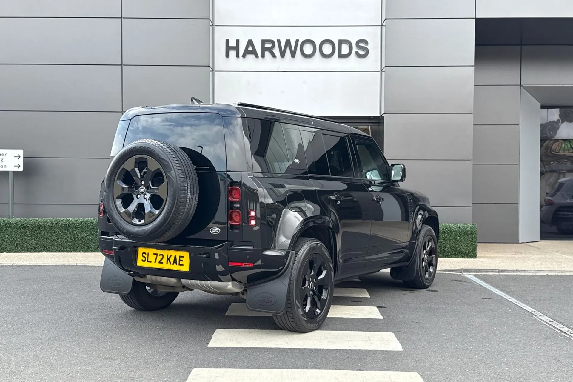 LAND ROVER DEFENDER thumbnail image number 7