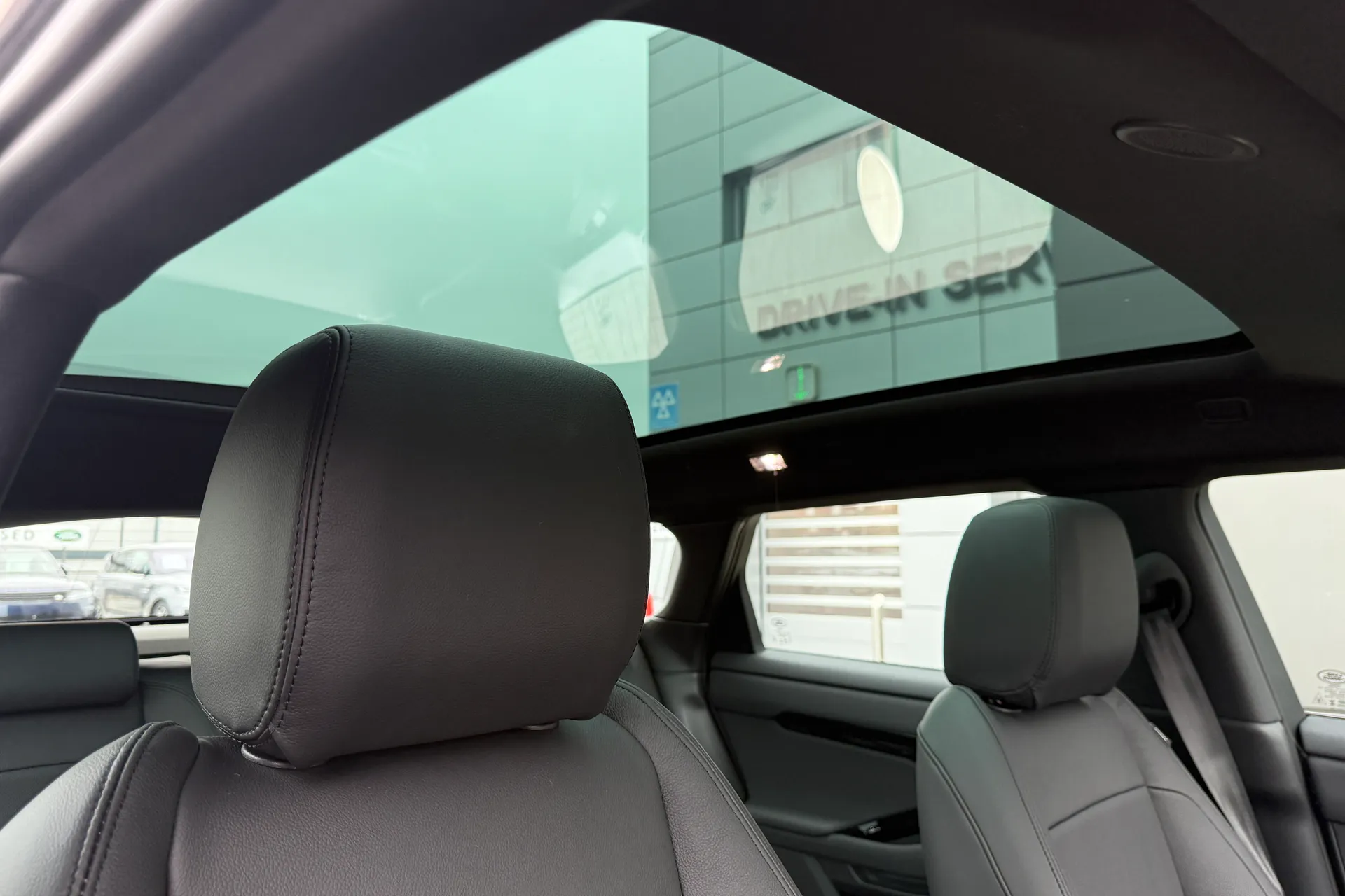 LAND ROVER RANGE ROVER EVOQUE thumbnail image number 9