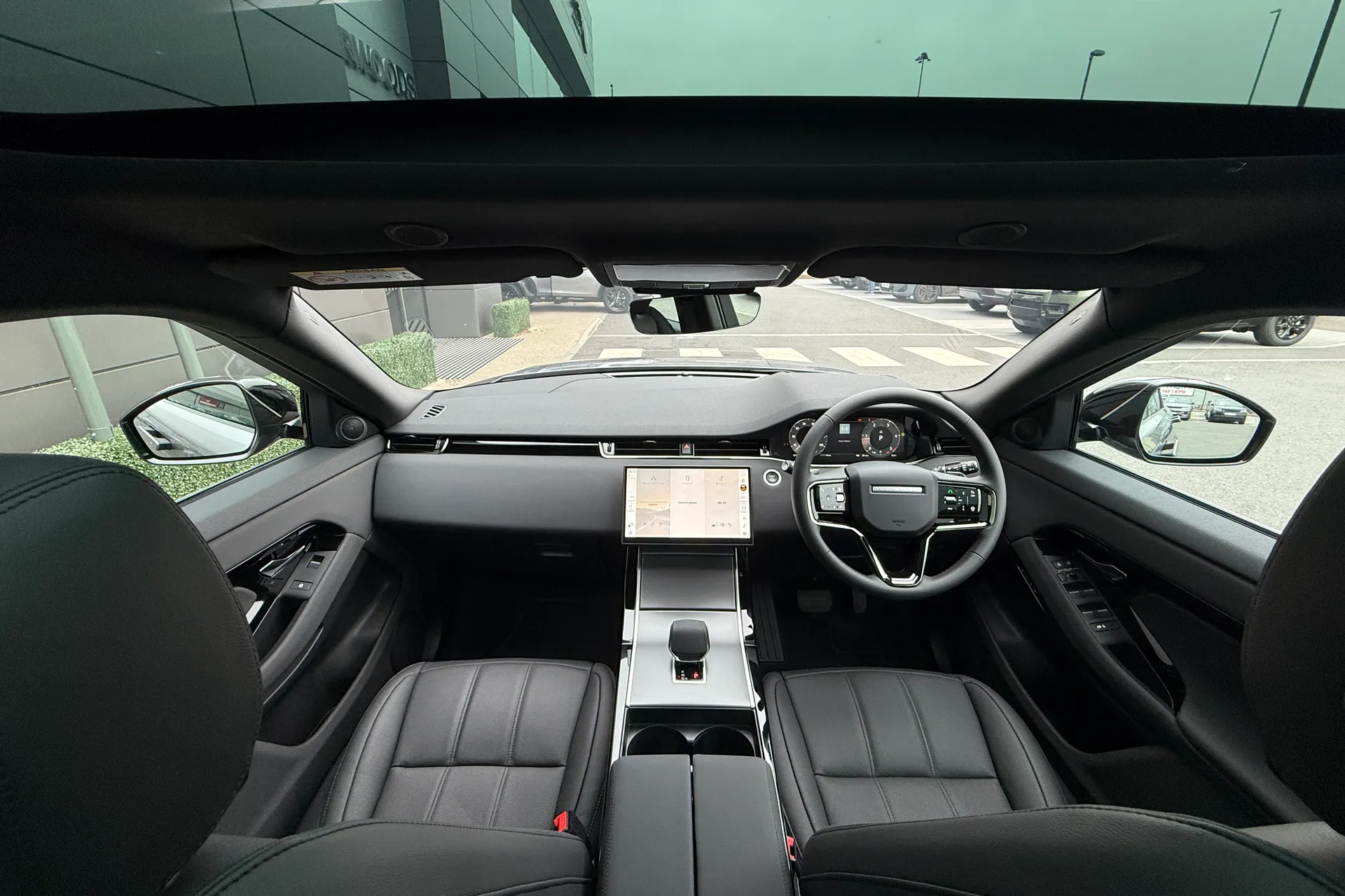 LAND ROVER RANGE ROVER EVOQUE thumbnail image number 3