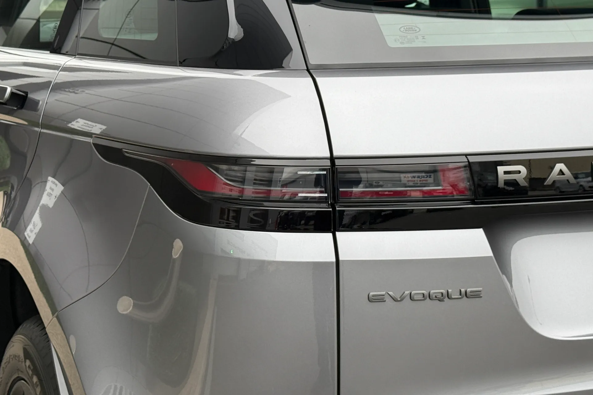 LAND ROVER RANGE ROVER EVOQUE thumbnail image number 14