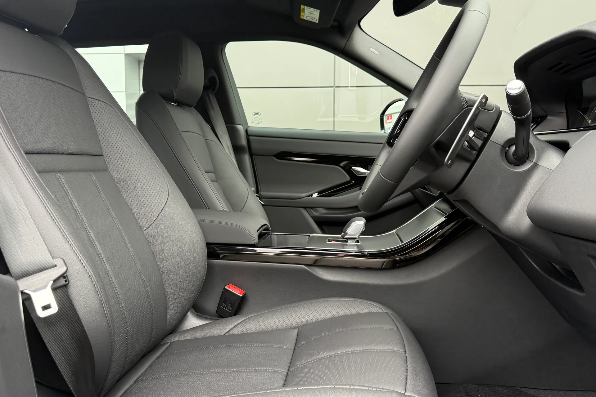 LAND ROVER RANGE ROVER EVOQUE thumbnail image number 18