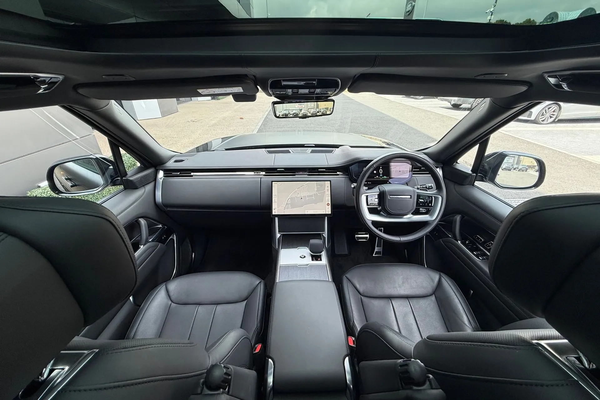 LAND ROVER RANGE ROVER thumbnail image number 3