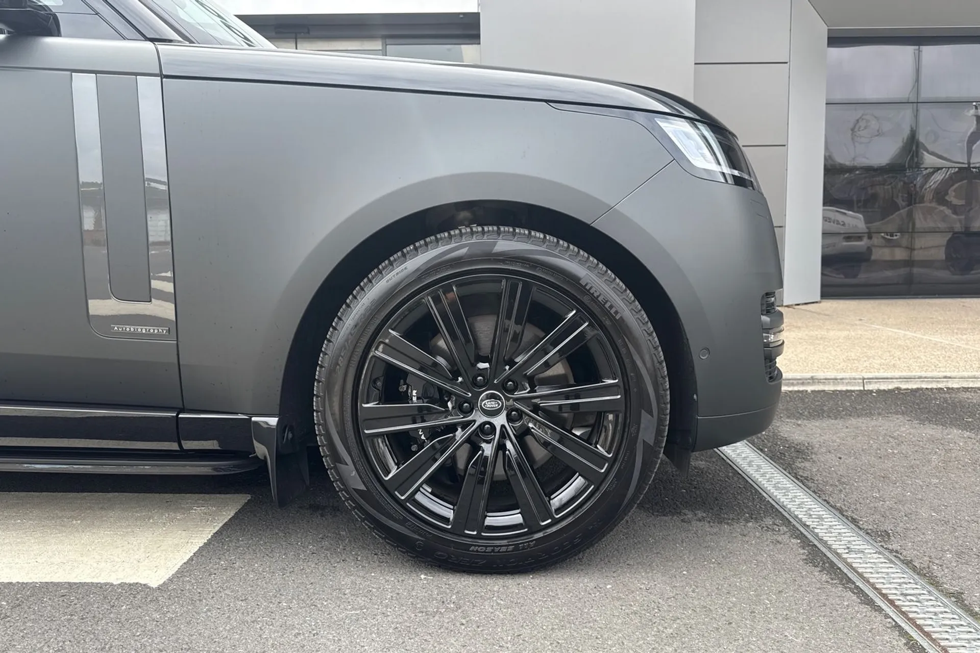 LAND ROVER RANGE ROVER thumbnail image number 23