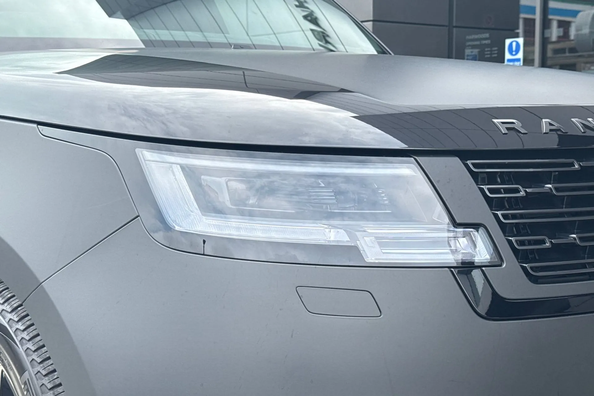 LAND ROVER RANGE ROVER thumbnail image number 26