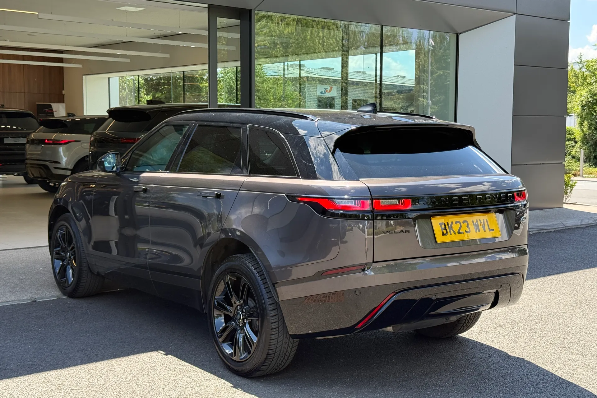 LAND ROVER RANGE ROVER VELAR thumbnail image number 20