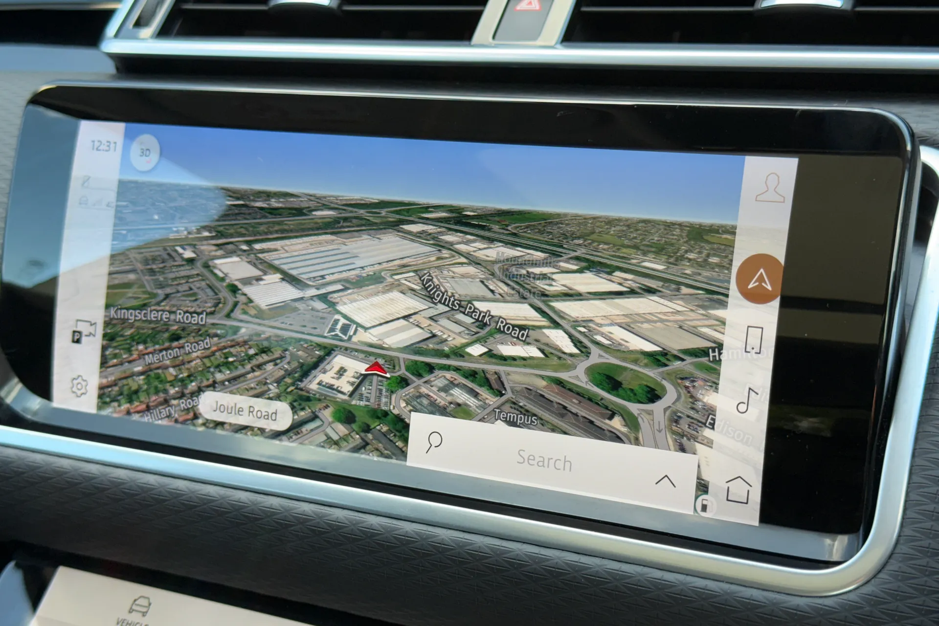 LAND ROVER RANGE ROVER VELAR thumbnail image number 37