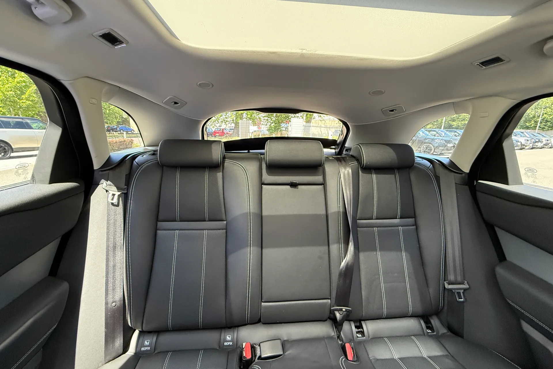 LAND ROVER RANGE ROVER VELAR thumbnail image number 48