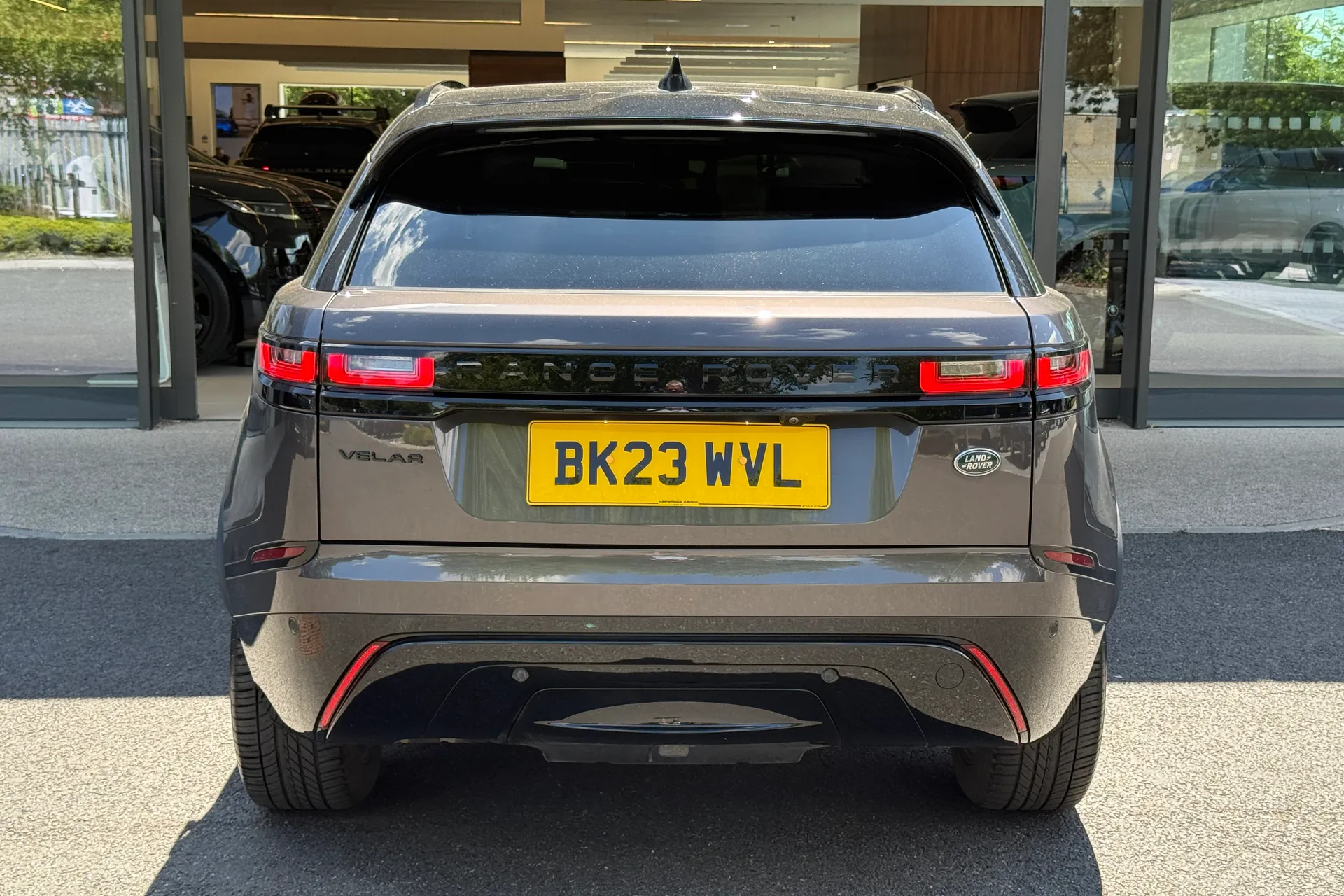 LAND ROVER RANGE ROVER VELAR thumbnail image number 19